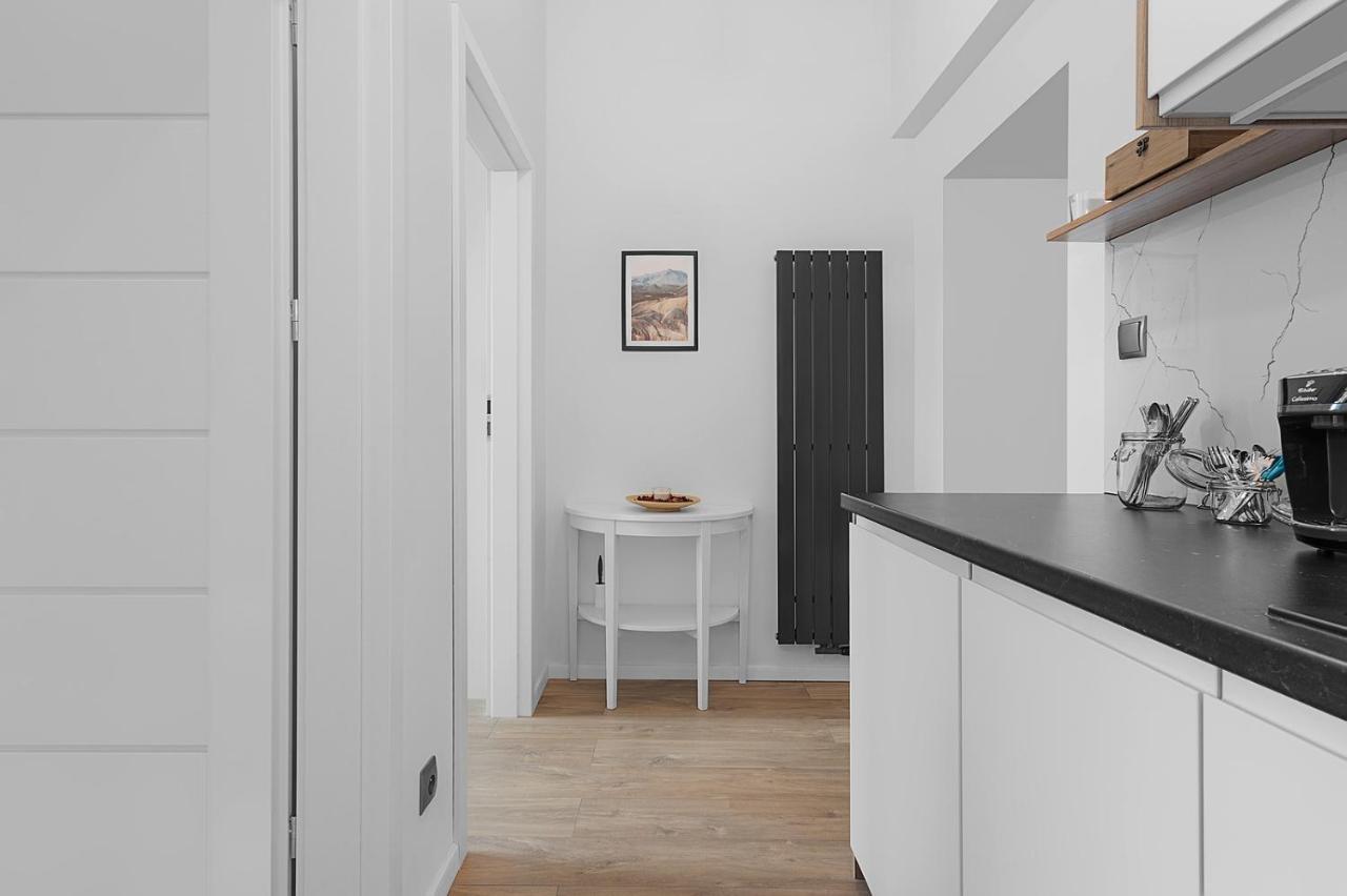 Right In The Heart Of Wroclaw Apartment Exterior photo